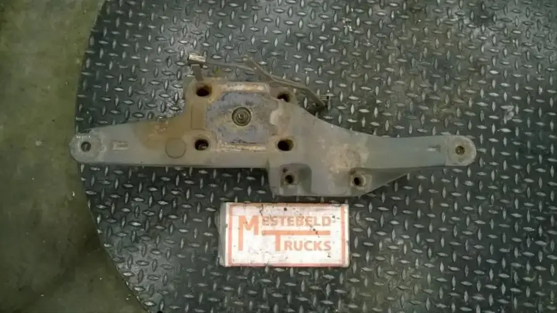 Volvo L uchtveerjuk rechts