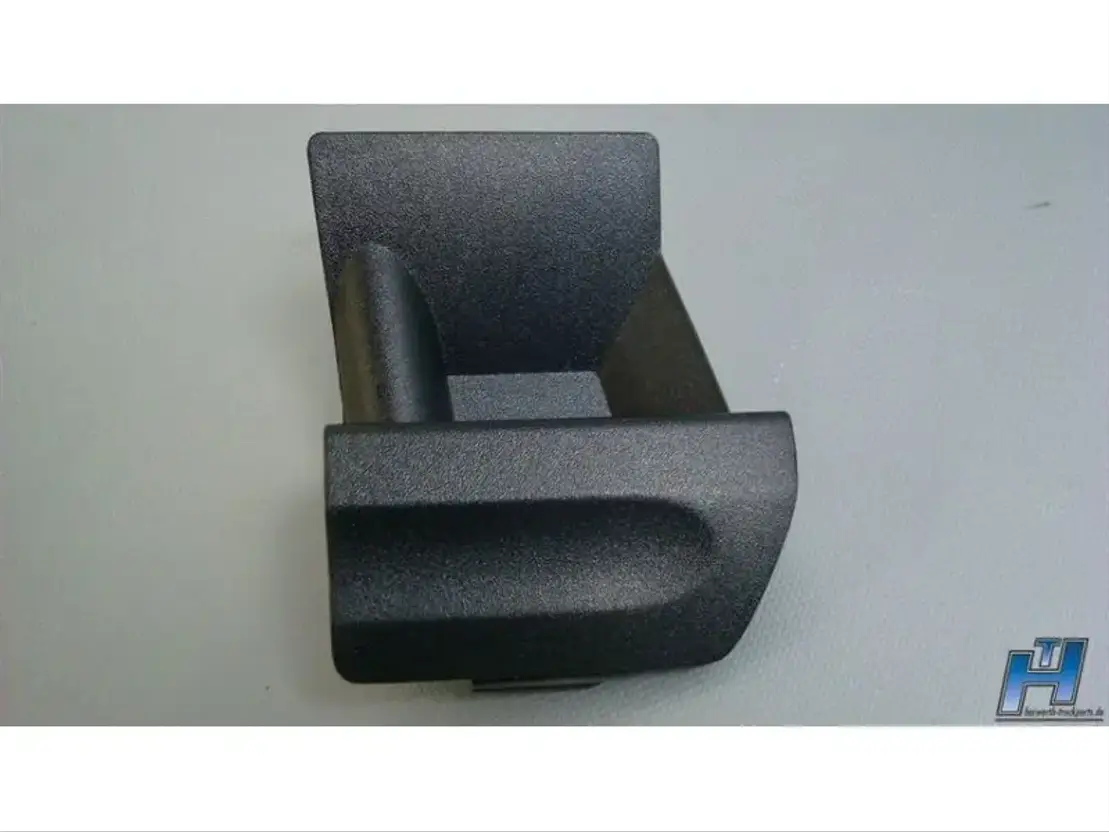 DAF Abdeckplatte, Abschleppöse RE 1635709 XF105