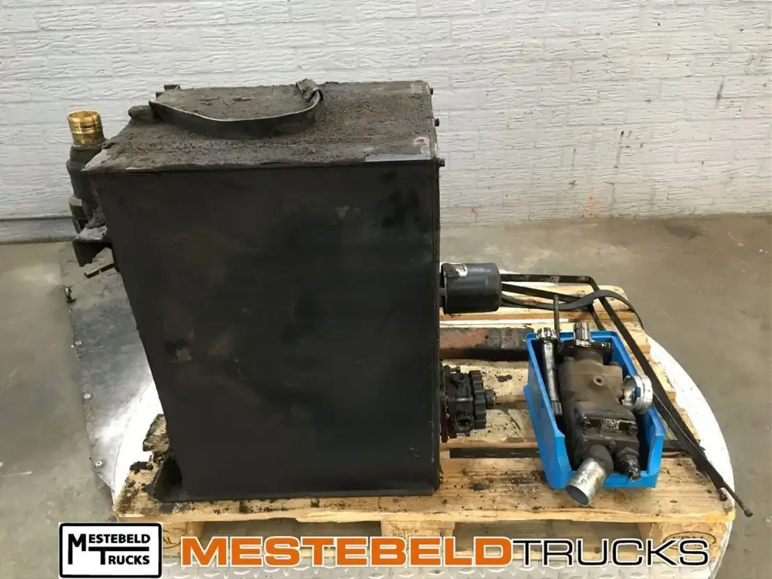 MAN PTO pomp + as + olietank