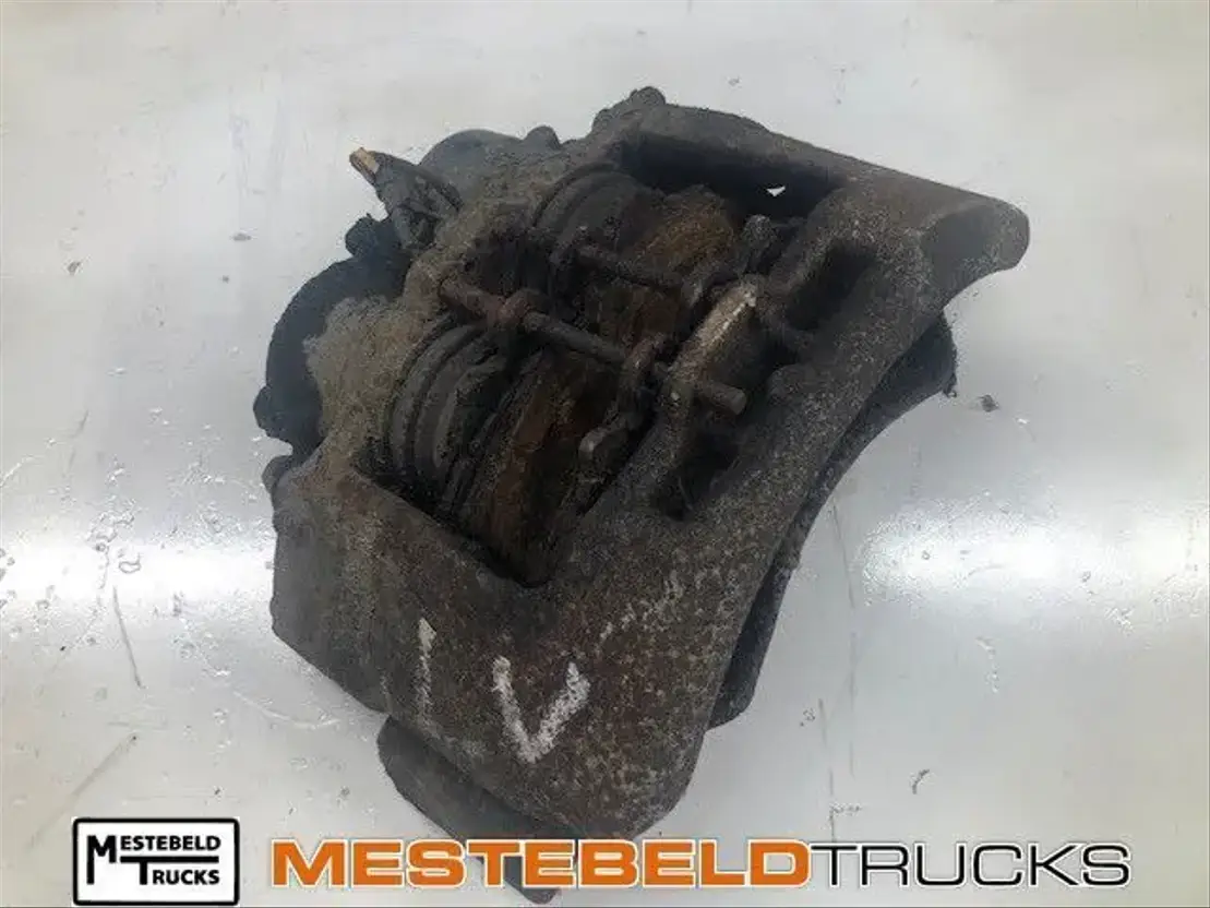 Iveco Remklauw links voor