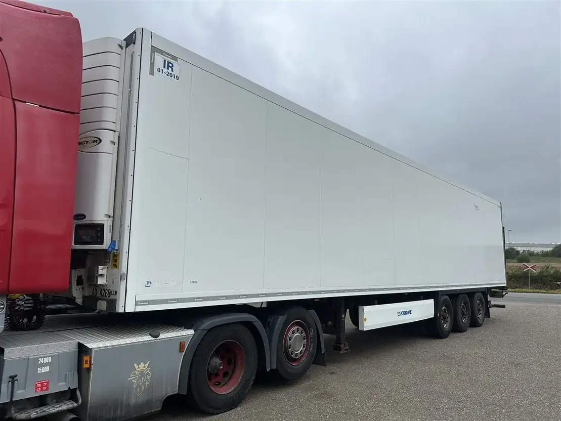 Krone Carrier Vector 1550